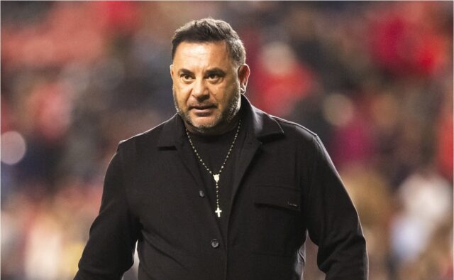 Antonio Mohamed arbitraje