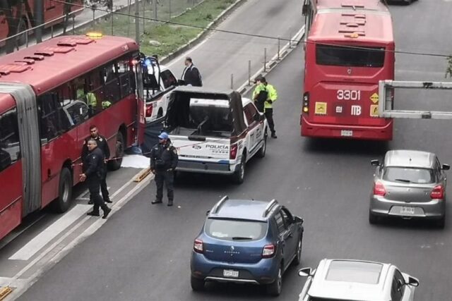 Mujer muere Metrobús