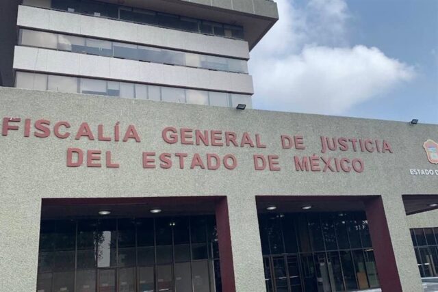 Cárteles en Atizapán