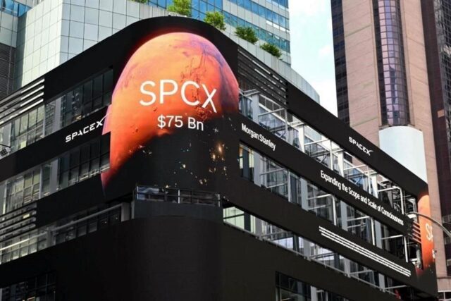 SpaceX Nasdaq 100